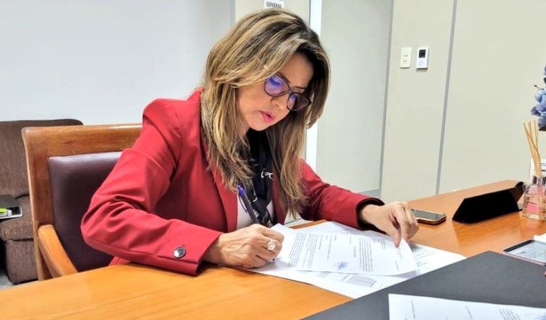 Oficialismo busca asegurar terna de FGE para proteger al gobierno que se retira