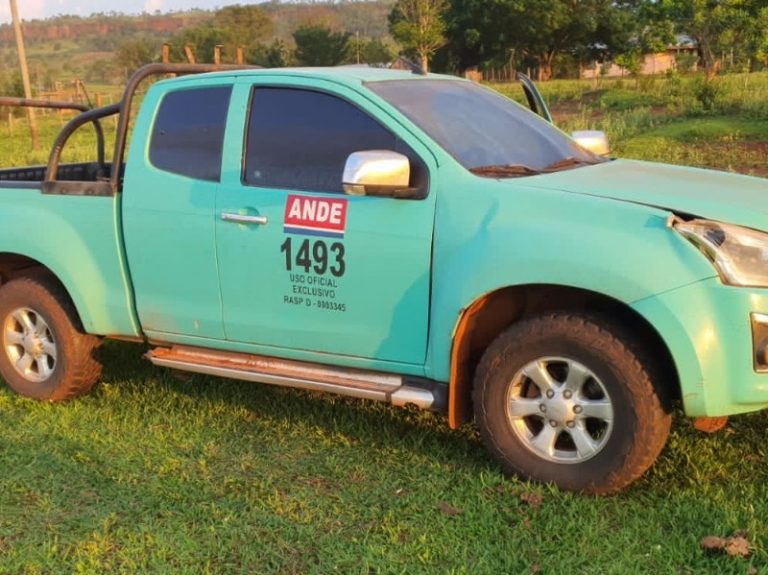 Funcionario de ANDE leía medidores y transportaba drogas