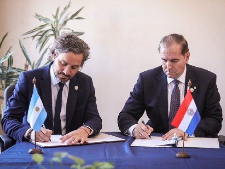 Argentina y Paraguay firmaron acuerdo de conectividad por fibra óptica