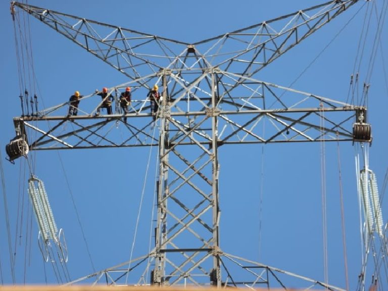 El 2023 será un año para mejorar la transmisión de energía, según la ANDE