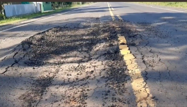 Marito inauguró ruta con baches en San Pedro