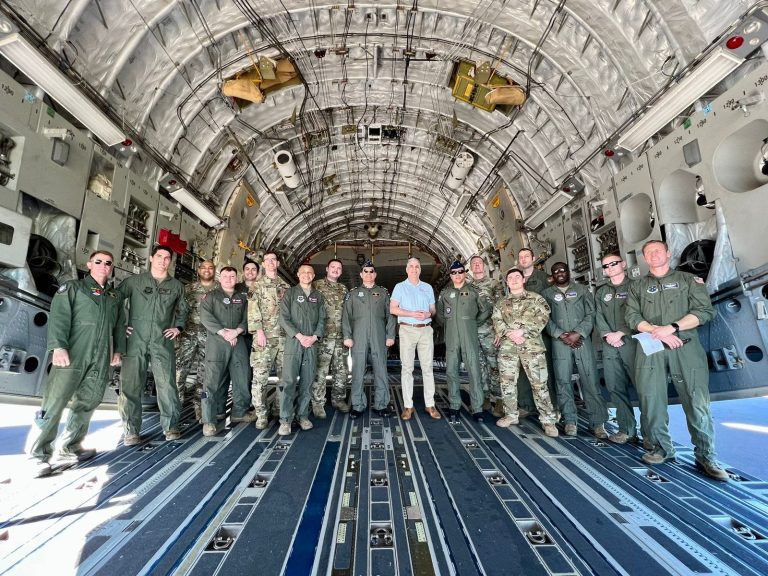 Colorido Festival por el Centenario de la Fuerza Aérea reunió a un gran público