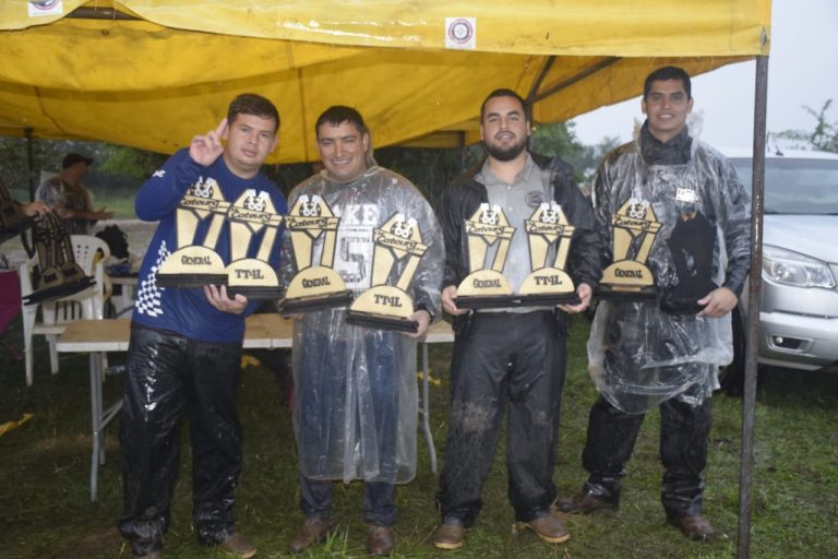 En el barro se imponen Junior Balbuena y Guido Vargas en 4 x 4