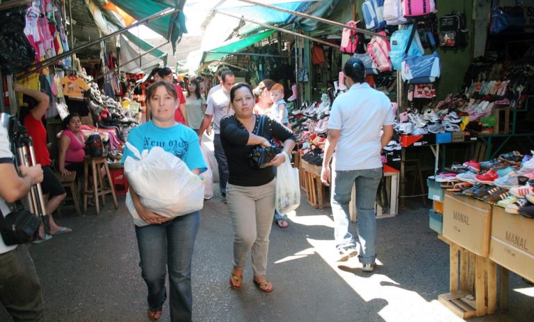 El sueldo mínimo subiría, pero se pronostica una miseria de 130.065 guaraníes