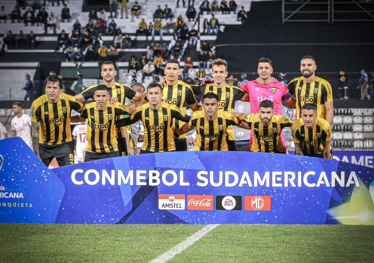 Guarani vence a Huracán y gana su grupo en la copa Sudamericana