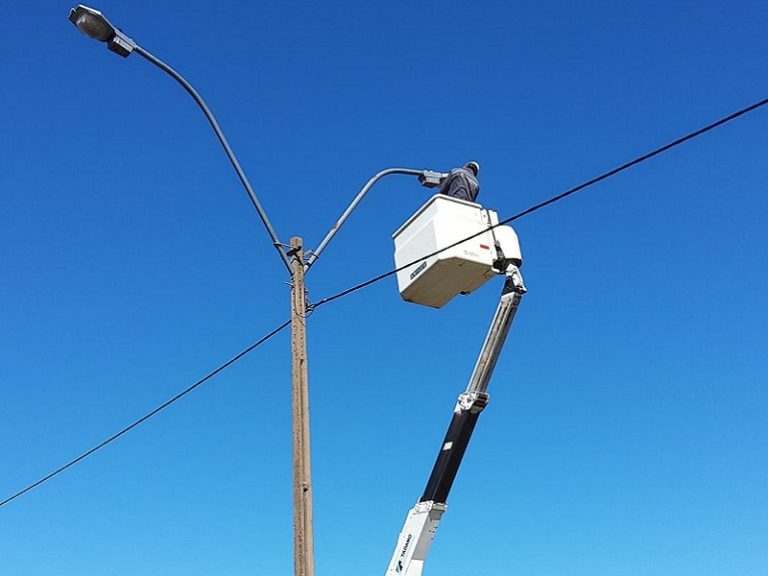 ANDE justifica baja tensión y fuera de servicio