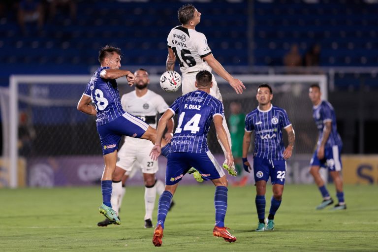 Sol le complicó a Olimpia y consiguió meritorio empate