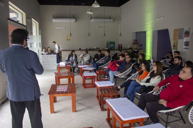 «Vino con historias»: Campaña de Las Cordilleras, en la esquina La Tribuna