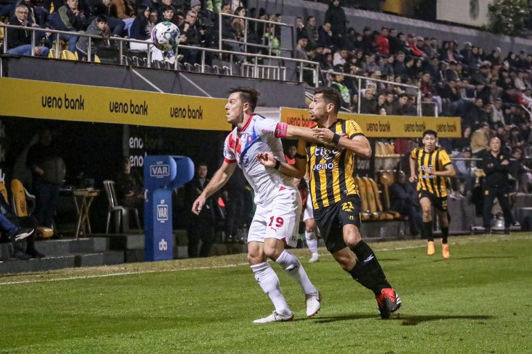 Guaraní supo plantear y venció a Cerro mientras General da estocada al amnésico Libertad