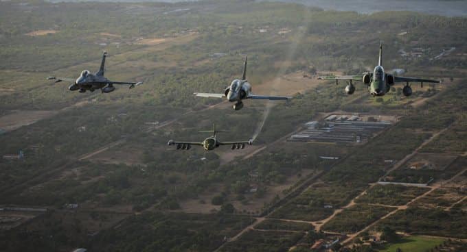 Soldados de Fuerza Aérea practicarán guerra en Brasil