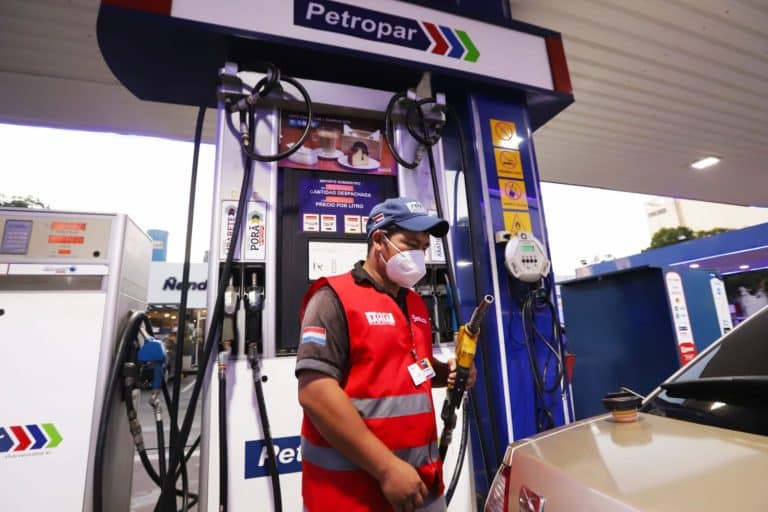 Petropar vuelve a bajar los precios de naftas