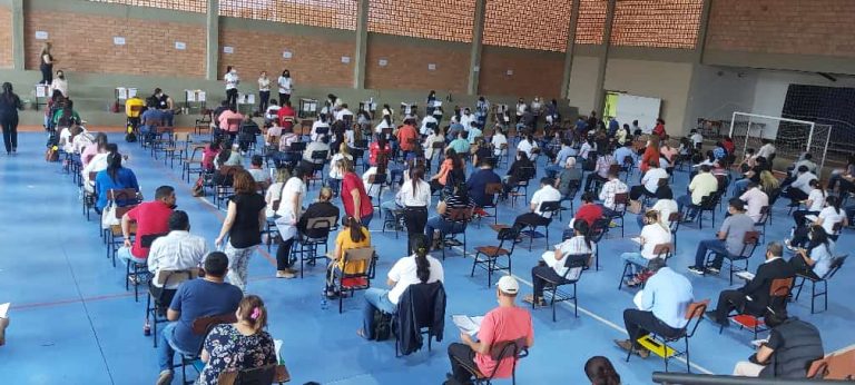 Ultimo grupo: MEC convocó a 17.400 docentes en busca de los educadores elegibles