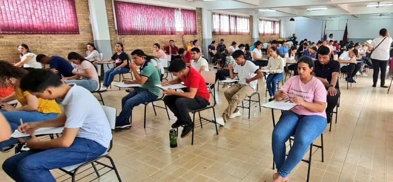 Casi el 80% de docentes se aplazó en la última ronda de exámenes