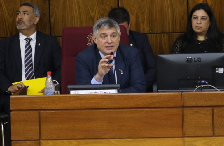 El Ministro de Educación abrió debate sobre tareas en casa. Instó a cambiar este concepto en las escuelas